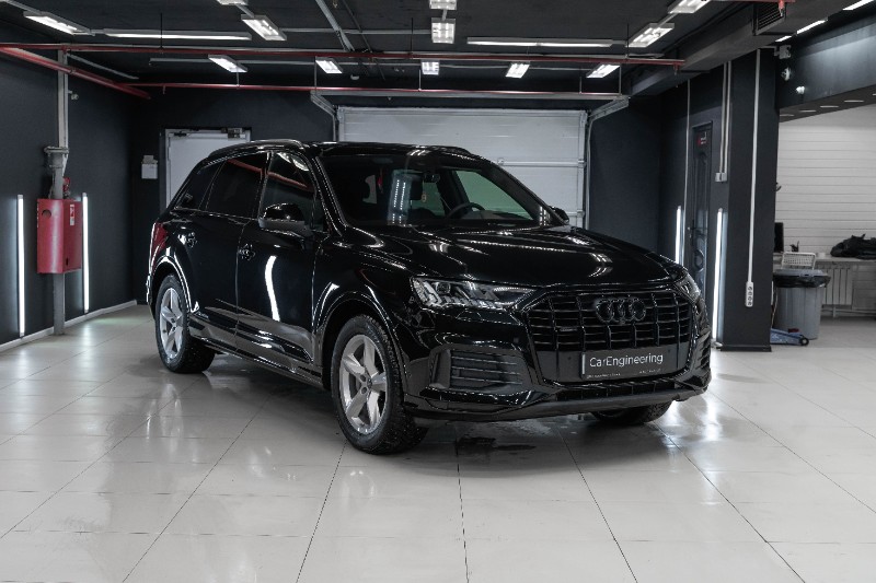 Audi Q7 после оклейки полиуретановой пленкой